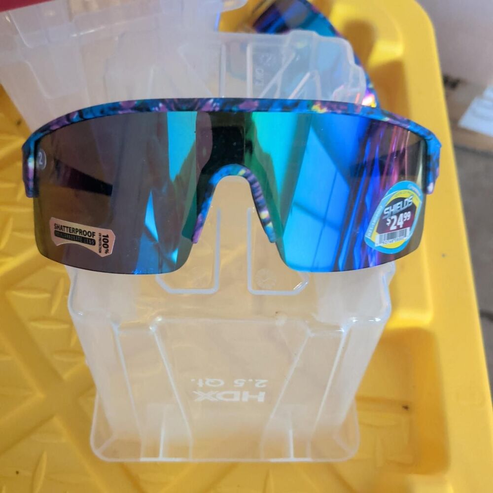 Uvu Women's multi Sunglasses